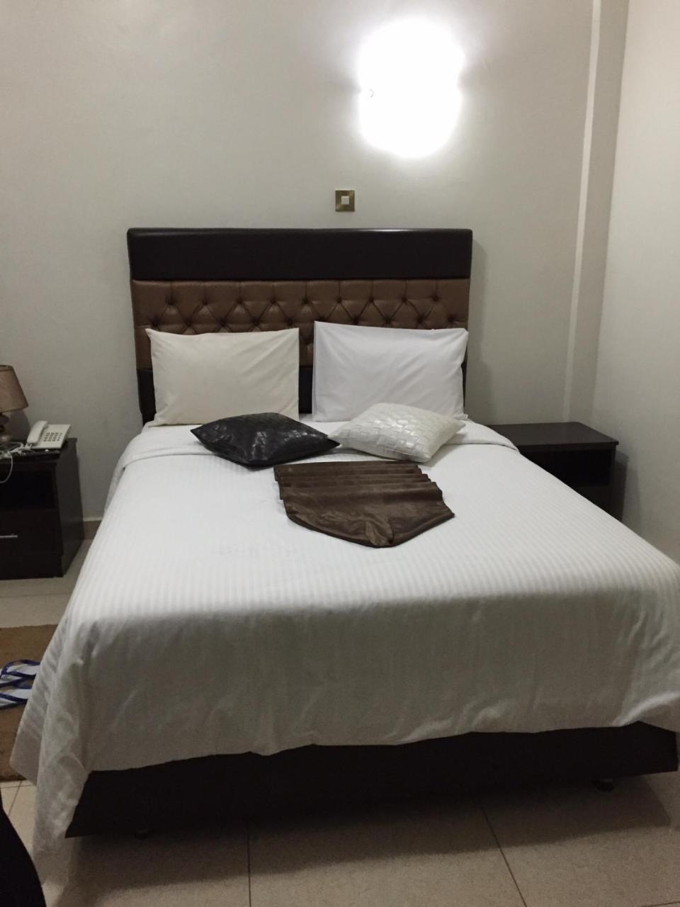 ג'ובה Airport Plaza Hotel מראה חיצוני תמונה